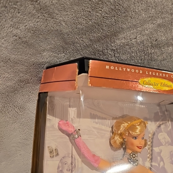 1997 BARBIE MARILYN MONROE DOLL, GENTLEMAN PREFER BLONDES, MATTEL #17451 NIB - Picture 2 of 2